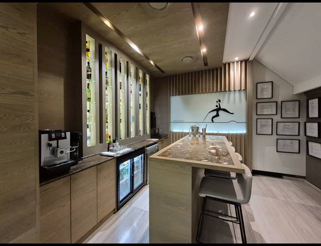 1,060M² OFFICE FOR SALE IN ILLOVO